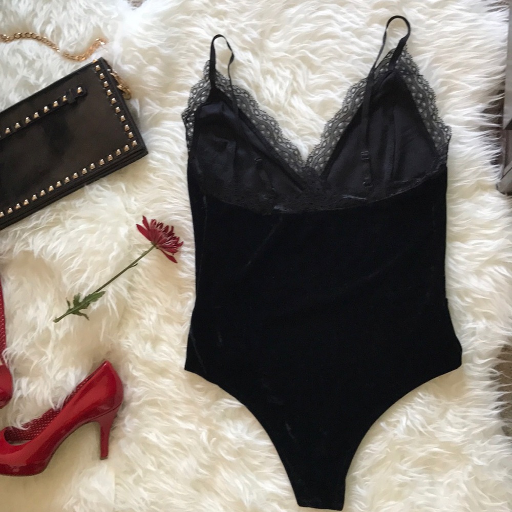Alexa deep V velvet  lace body suit (LAST ONE) - Picture 4 of 8